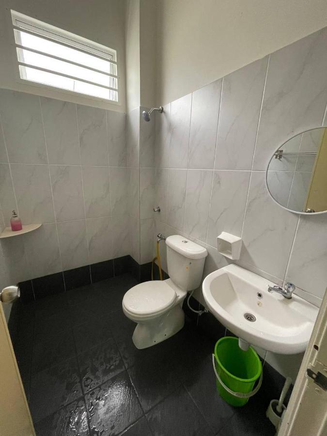 JC 7799 Homestay Jasin Perdana Bagian luar foto