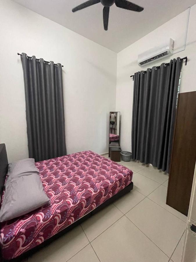 JC 7799 Homestay Jasin Perdana Bagian luar foto